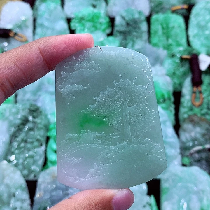 吊坠(不含链)未镶嵌翡翠