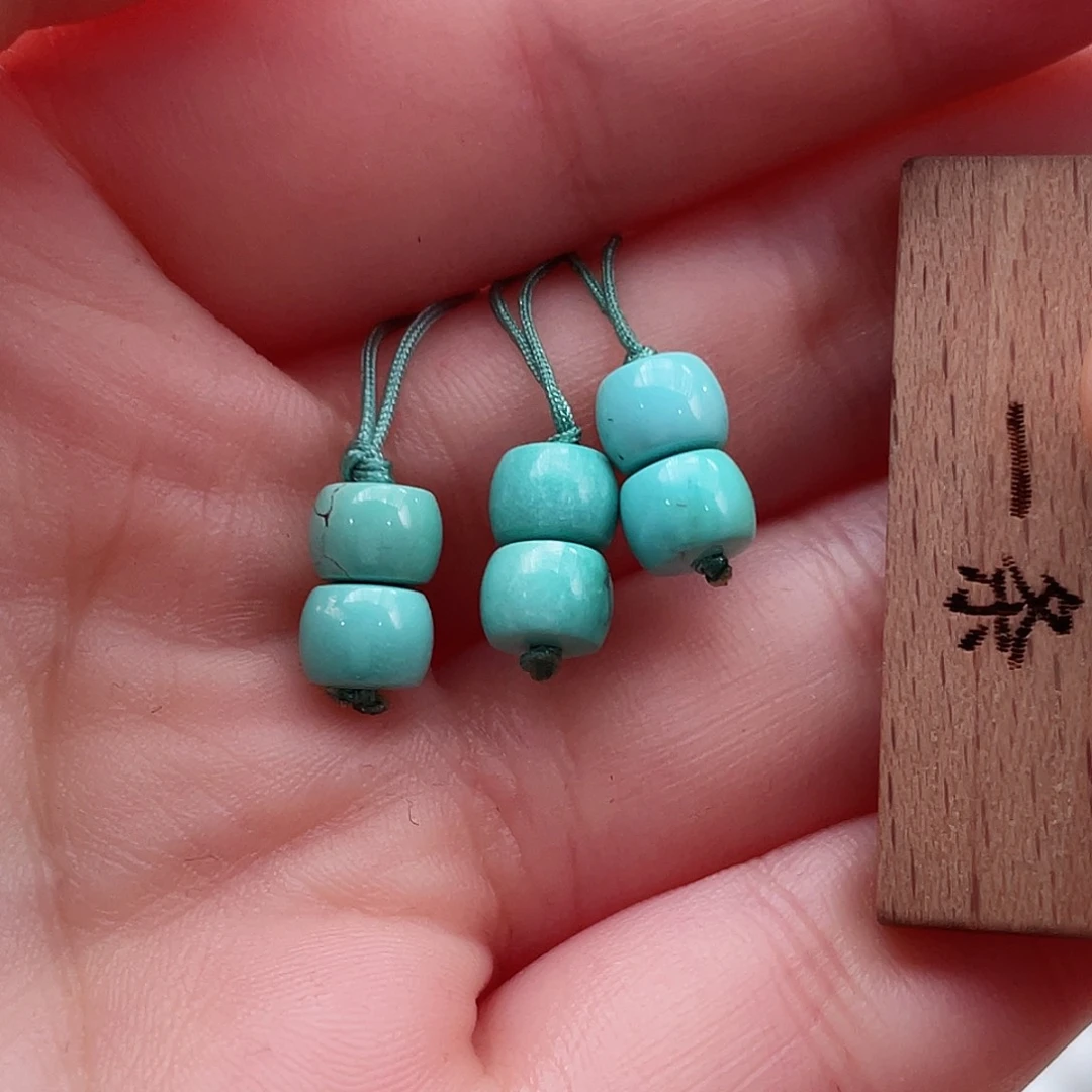 绿松石颈饰未镶嵌