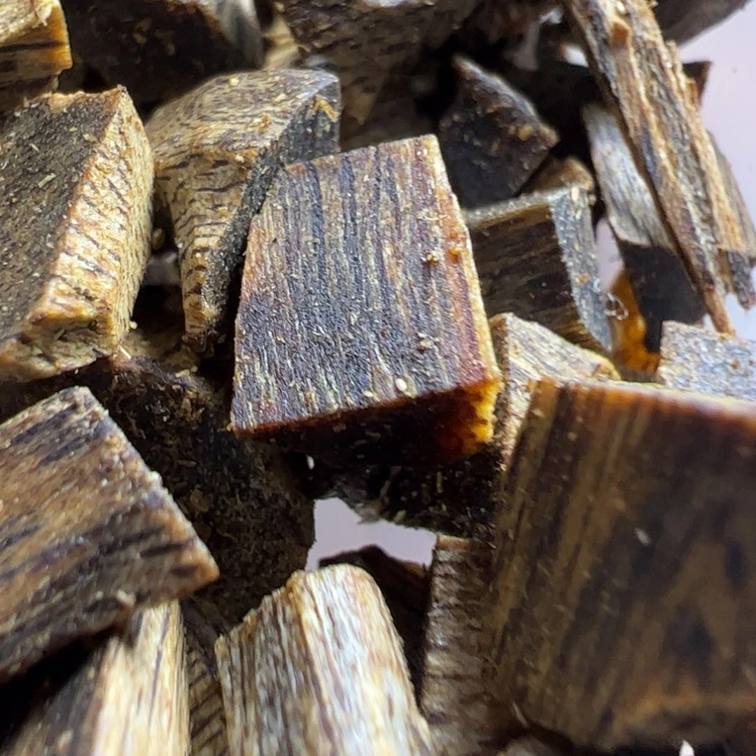 沉香沉香碎屑乌身圆叶米粒100克