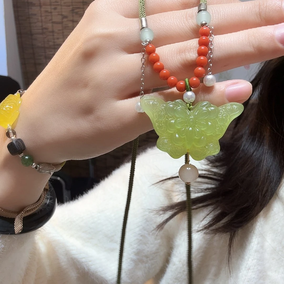 蛇纹石玉未镶嵌颈饰