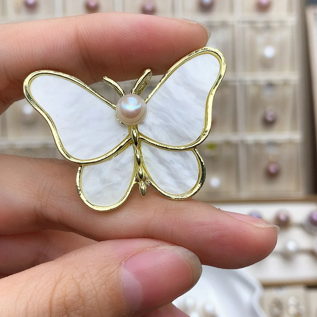 淡水珍珠颈饰合金