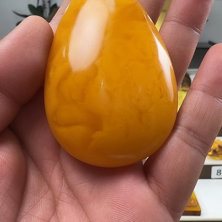 L***c琥珀颈饰未镶嵌水滴