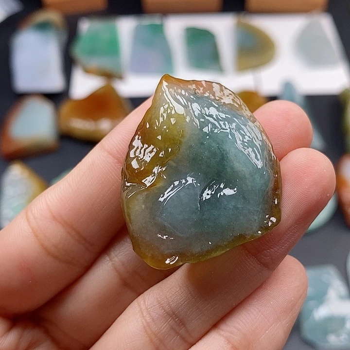 清***楚定制翡翠未镶嵌翡翠