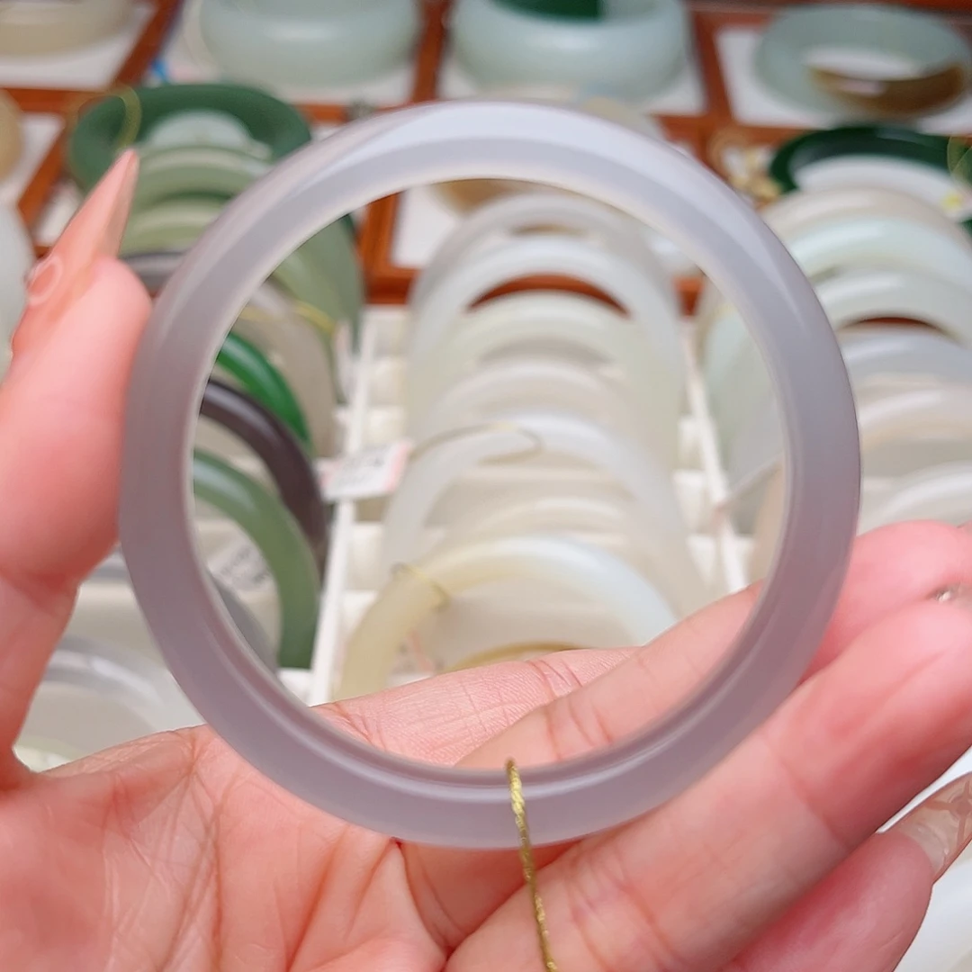 和田玉未镶嵌手镯51.7