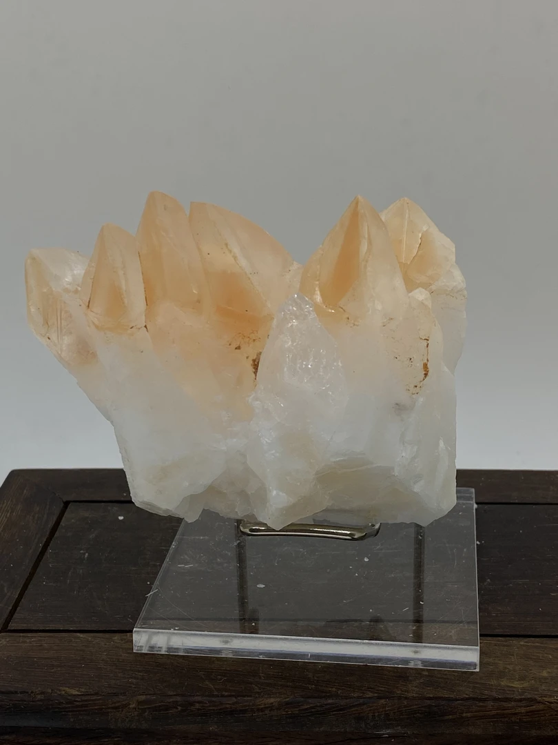 红方解石摆件 矿标 白皮透体中式中式玄关黄色书房摆设创意风化