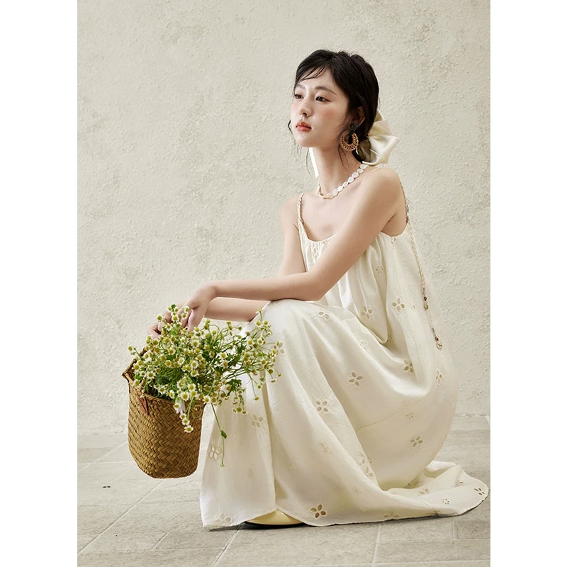 【粉丝专享】谜秀优雅浪漫花朵镂空刺绣连衣裙复古MXE15L2142