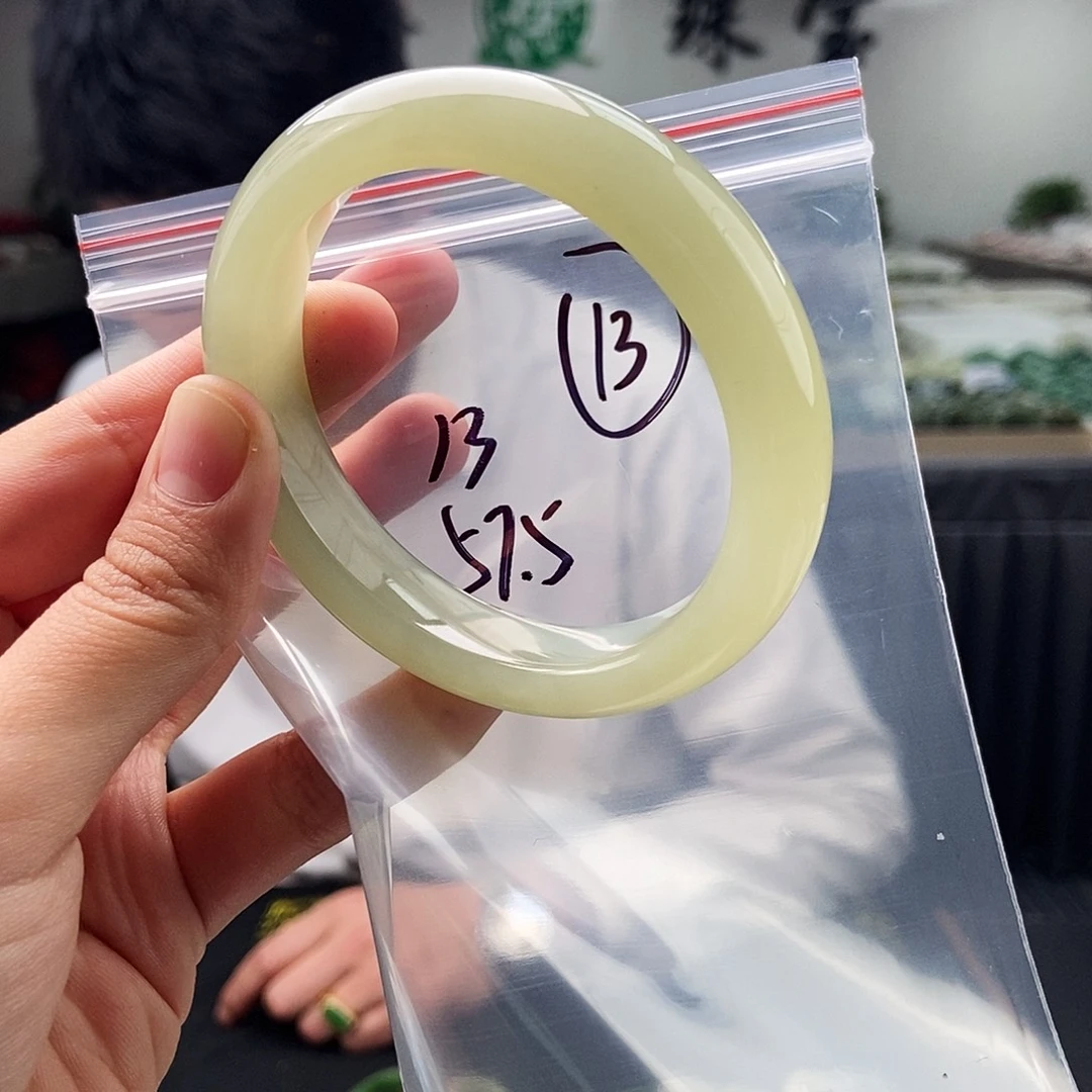 和田玉未镶嵌手镯颜色多样性发拍一发一