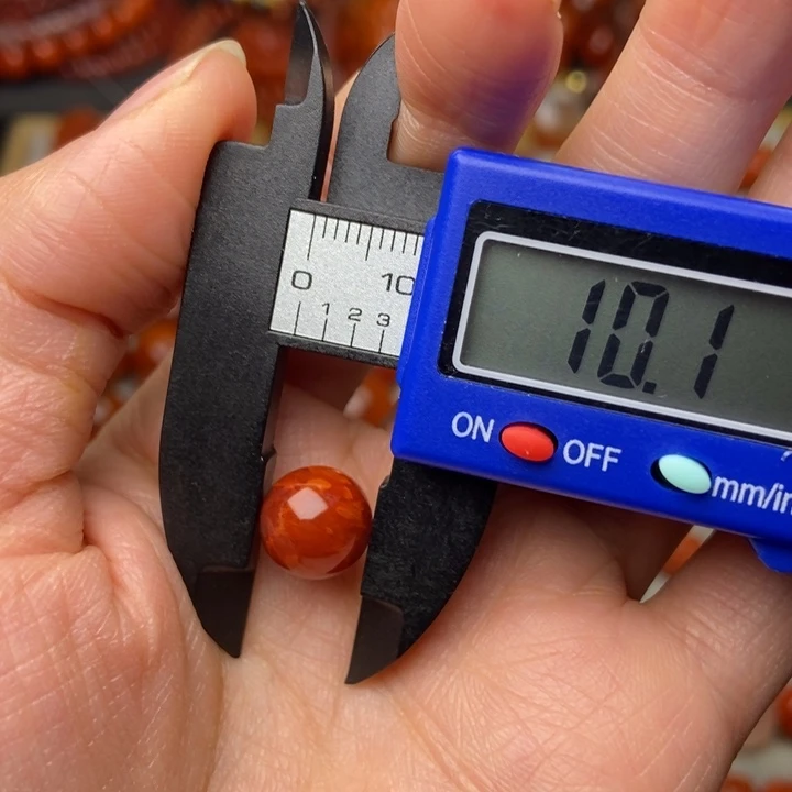 南红玛瑙配饰未镶嵌