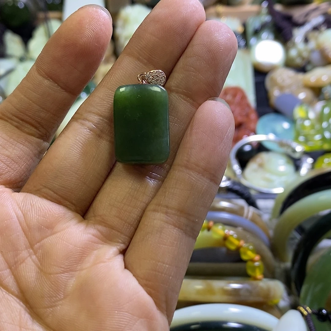 颈饰未镶嵌和田玉