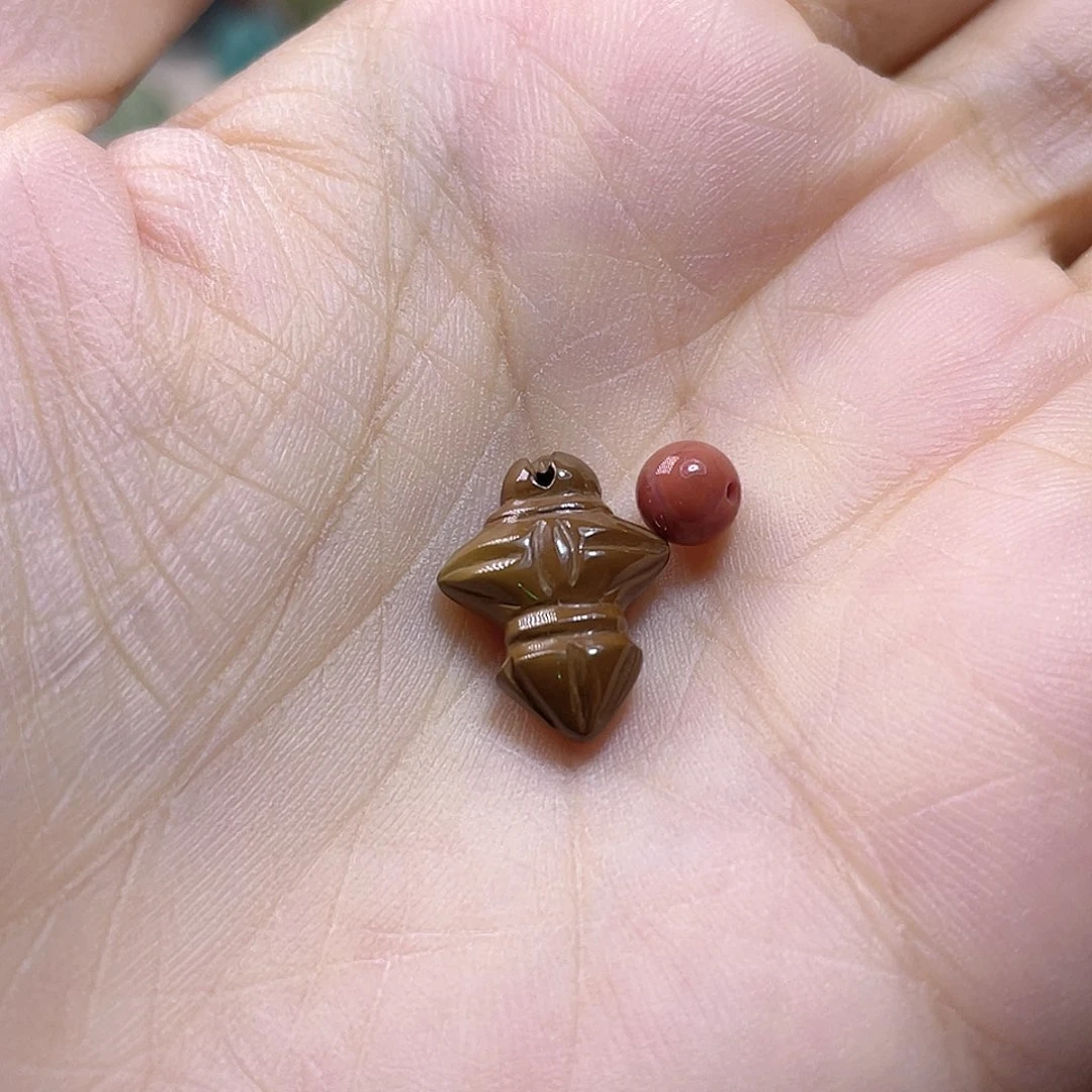 未镶嵌配饰南红玛瑙