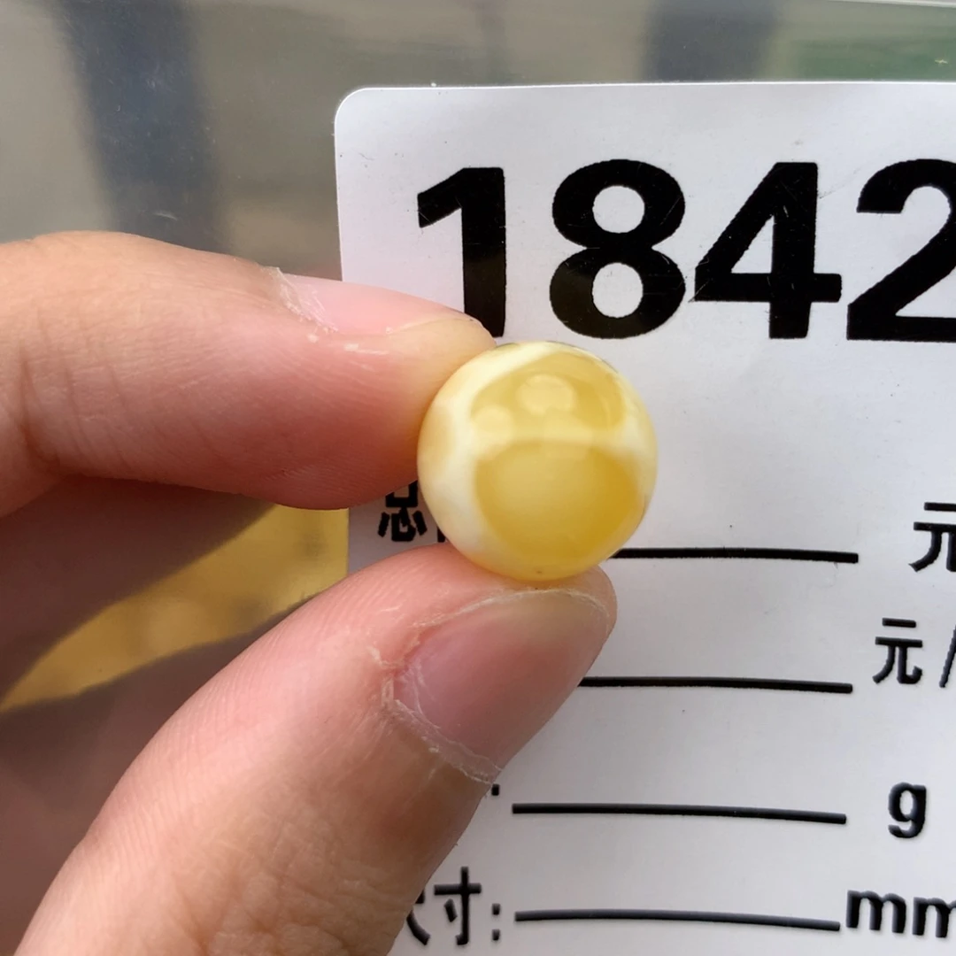 未镶嵌琥珀珠宝奇石12.1