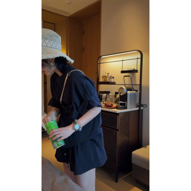 短裤•特殊面料珠珠套装 J24K158