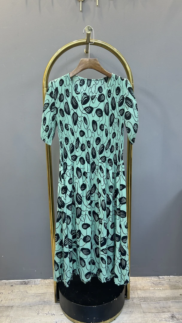 392 高级小众温柔淑女精致气质连衣裙名媛长裙