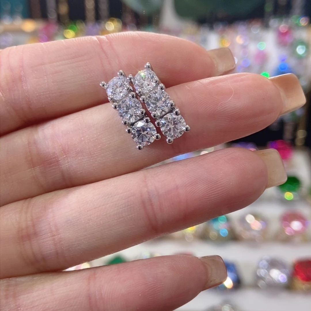 66锆石（处理）耳钉