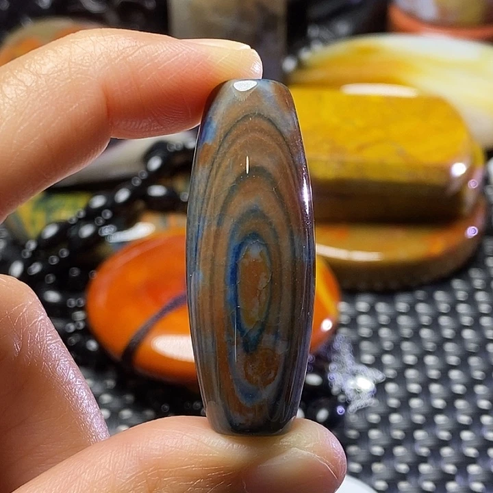 朱***活玛瑙/玉髓颈饰未镶嵌