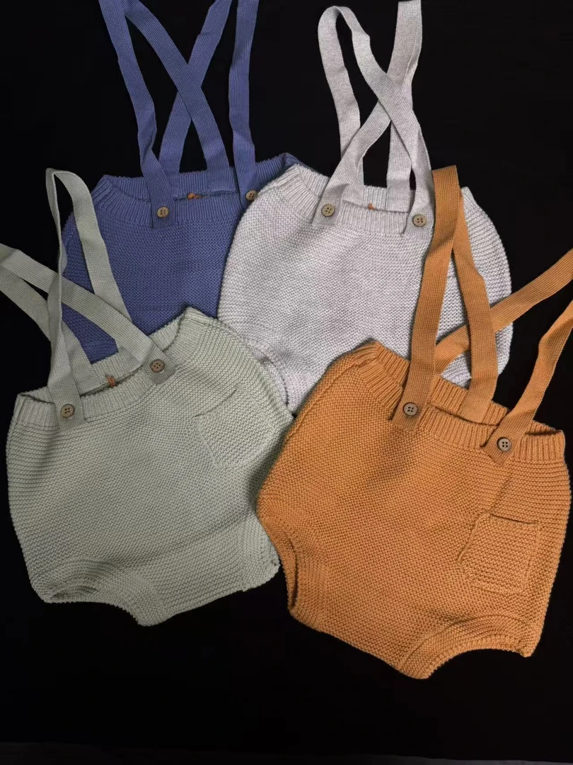 英单伦敦小狗四色毛织花苞背带包屁哈衣（中性款）