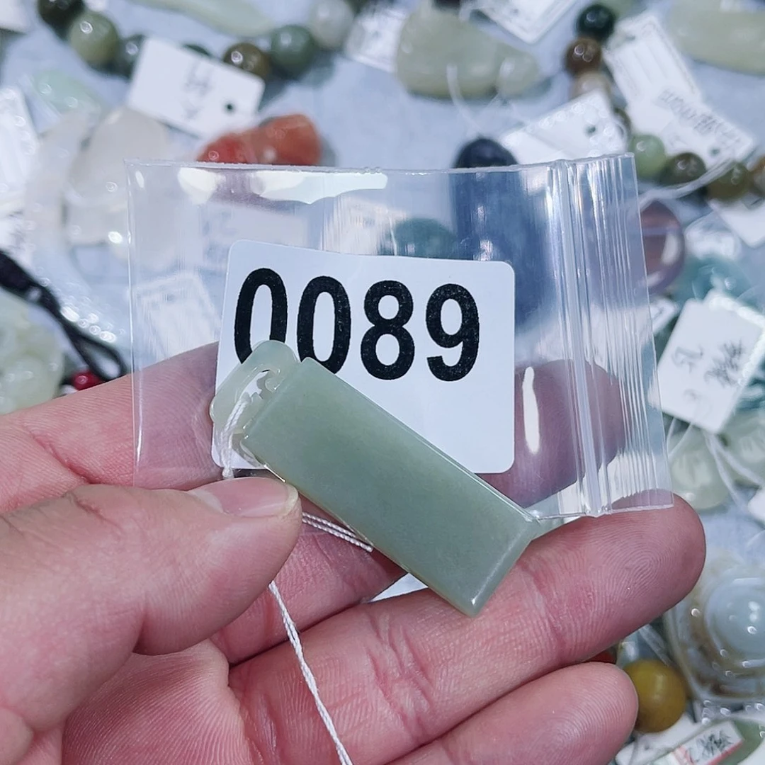 和田玉车挂未镶嵌