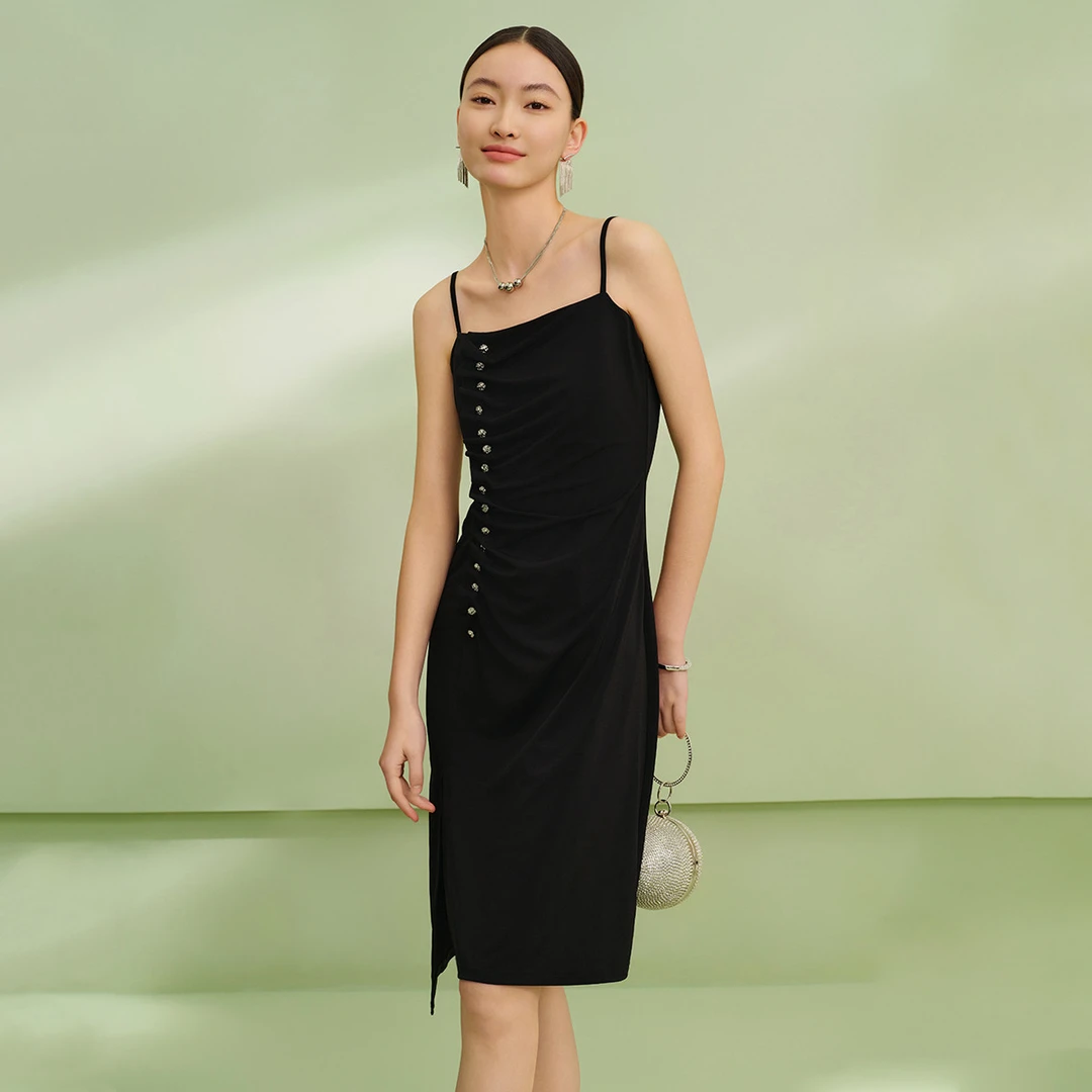【珊珊专属】设计感小众夏季轻熟风修身吊带裙法式小黑裙M534004029