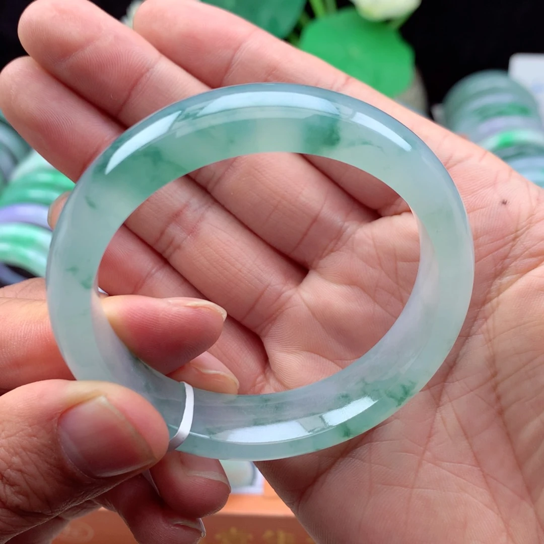 翡翠手镯未镶嵌缅甸翡翠