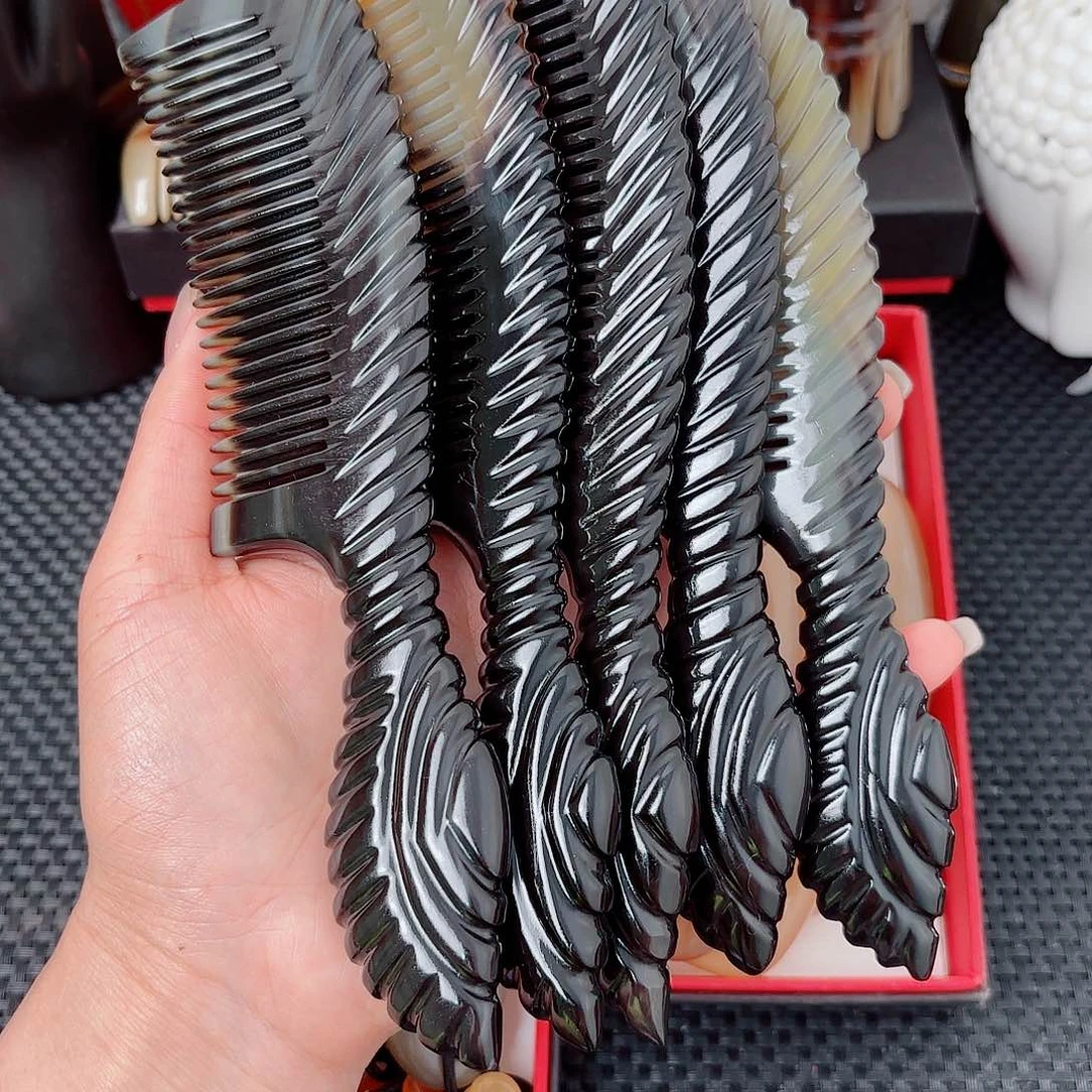 纯手工制作纯牛角梳子