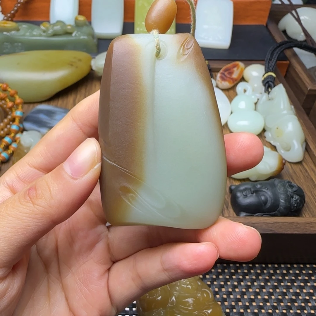 大***白未镶嵌和田玉（糖玉）挂件