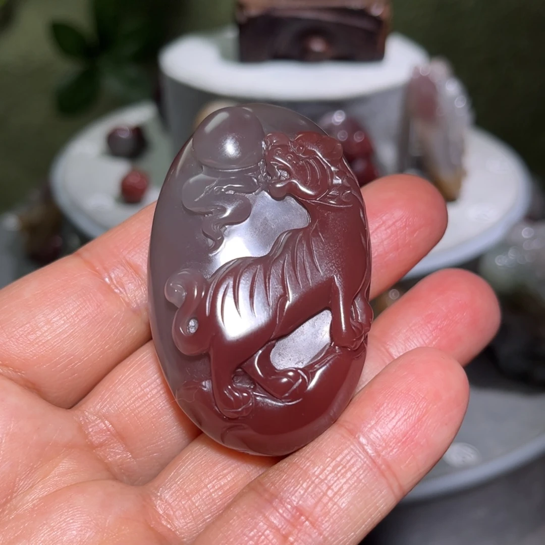 钢***李未镶嵌颈饰玛瑙/玉髓