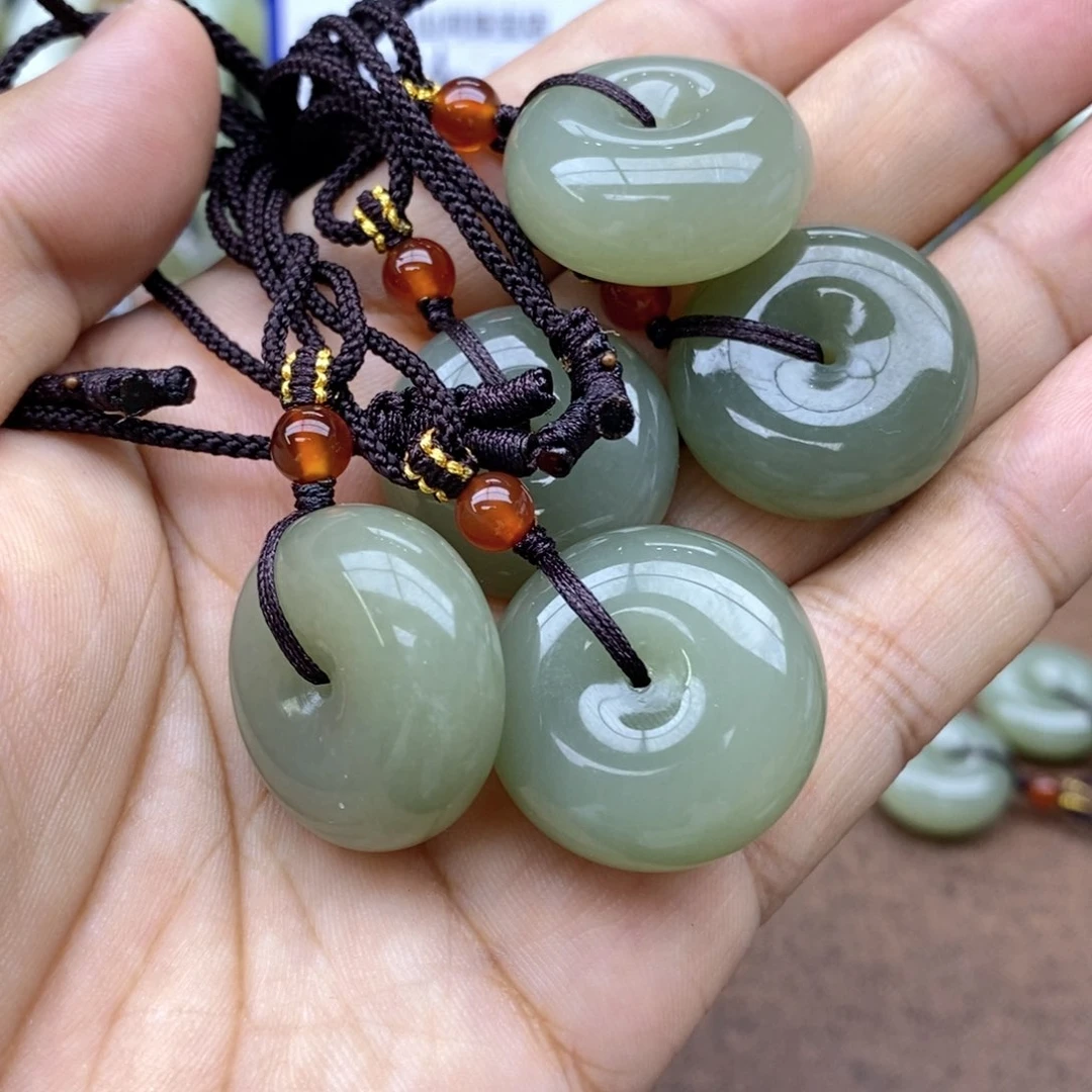 和田玉未镶嵌吊坠(不含链)