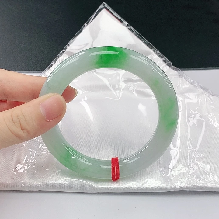 翡翠手镯未镶嵌翡翠758微瑕