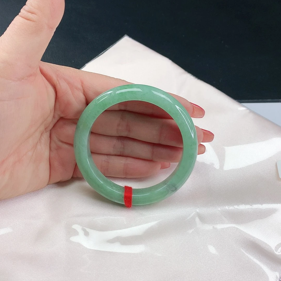 翡翠手镯未镶嵌翡翠224