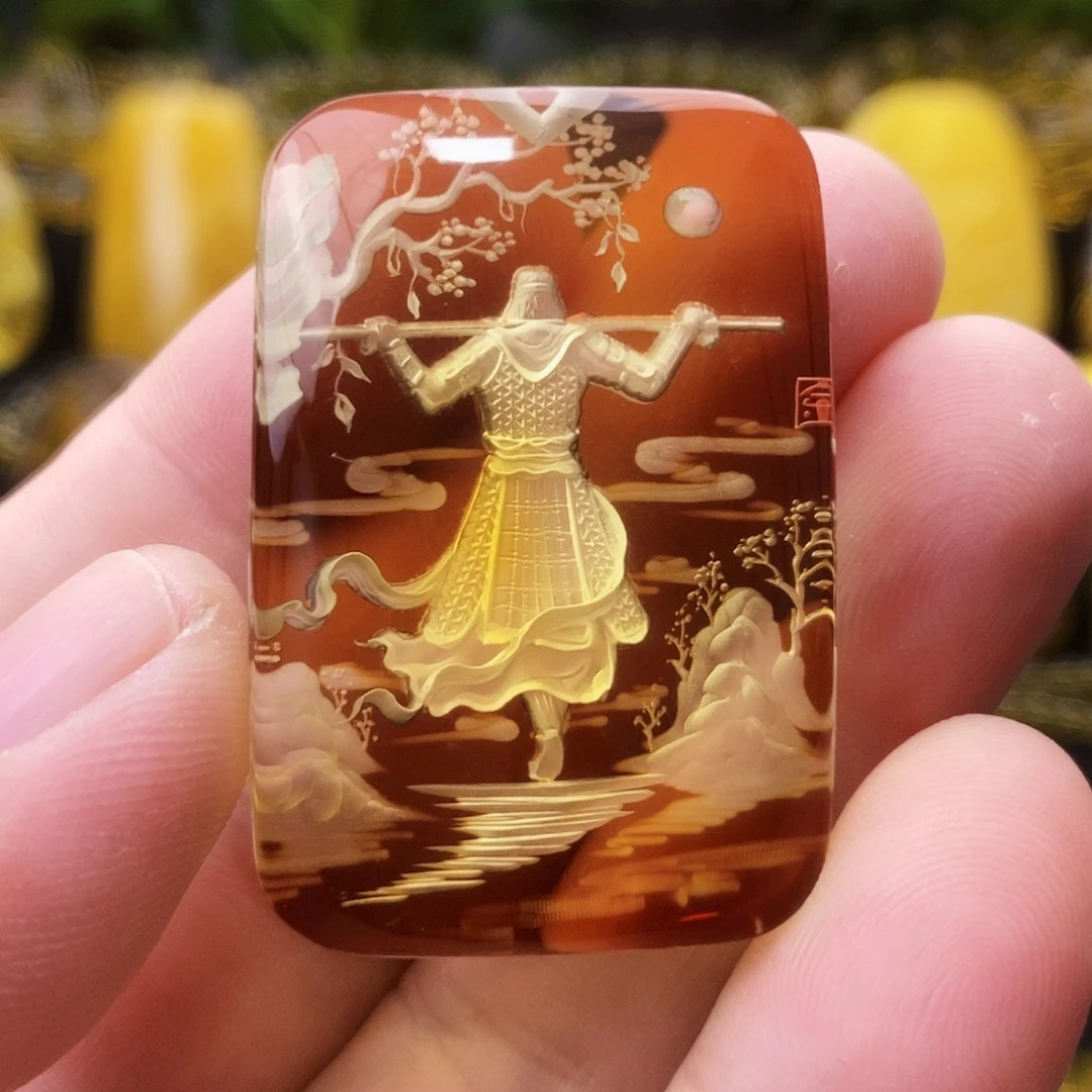 【闪购商品】金珀颈饰未镶嵌琥珀阴雕