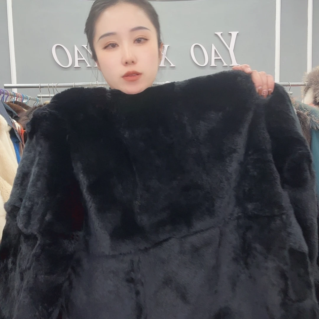 姚小妖家高端皮草