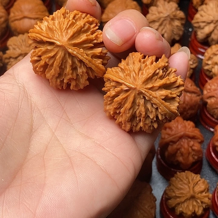 小***表文玩核桃吊坠火麒麟