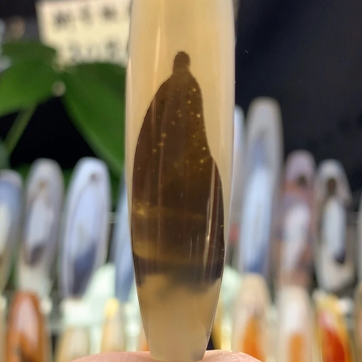 玛瑙/玉髓颈饰未镶嵌1