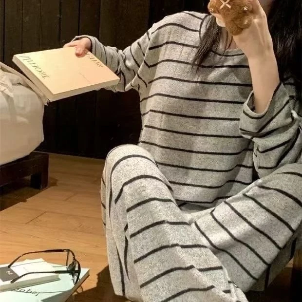 韩系简约灰色条纹德绒睡衣女秋冬季新款保暖宽松可外穿家居服套装