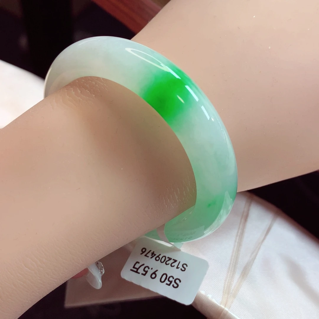 未镶嵌手镯翡翠50.8圈浓阳绿白底青（51号）