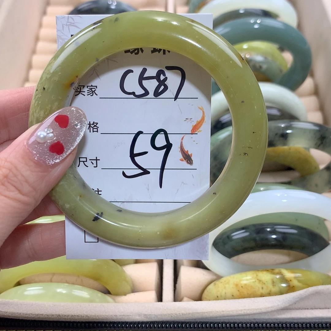 【闪购商品】未镶嵌蛇纹石玉手镯