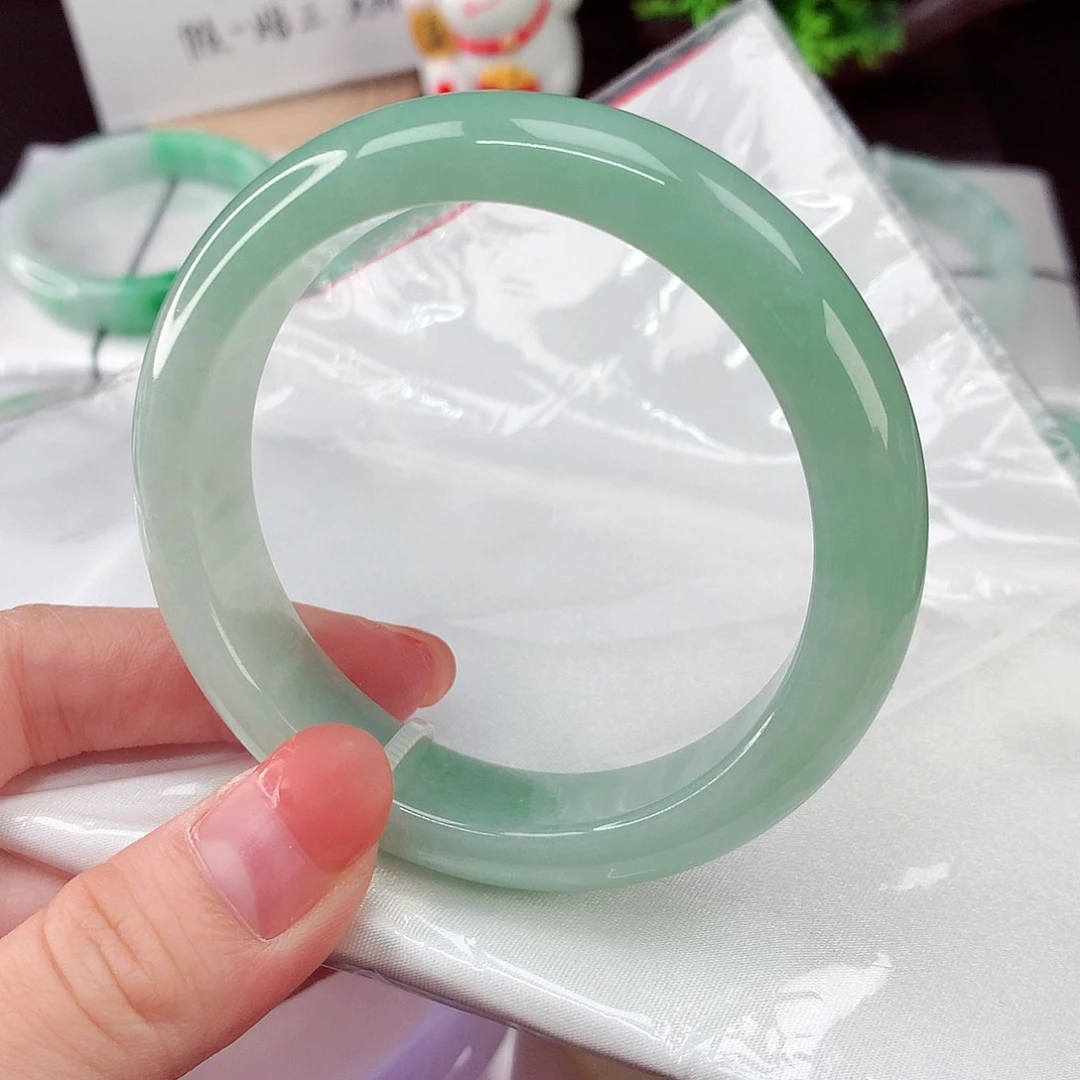 未镶嵌手镯翡翠翡翠