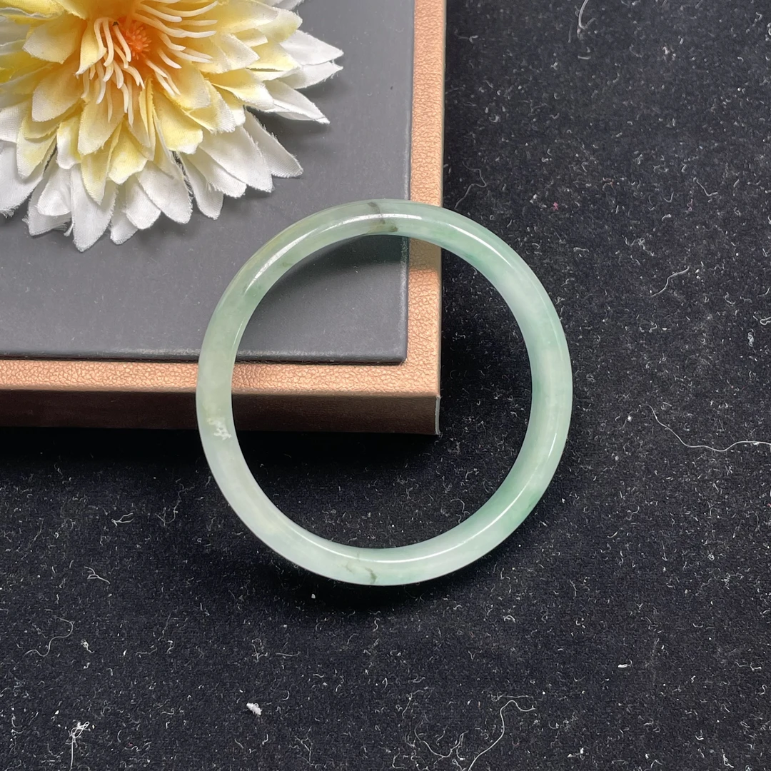 A0629正圈50圈口翡翠手镯