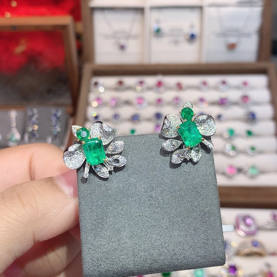 祖母绿18K金镶嵌耳饰2.08ct/七天无理由