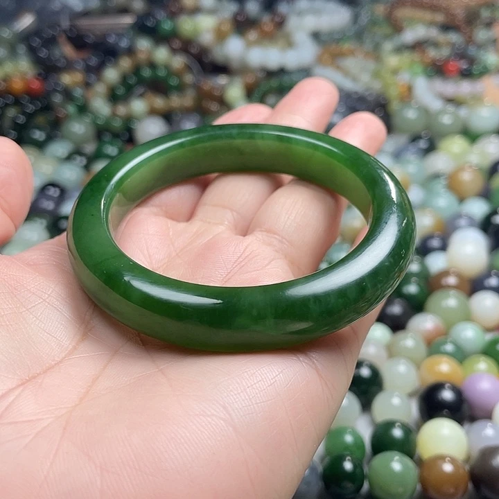 未镶嵌和田玉车挂