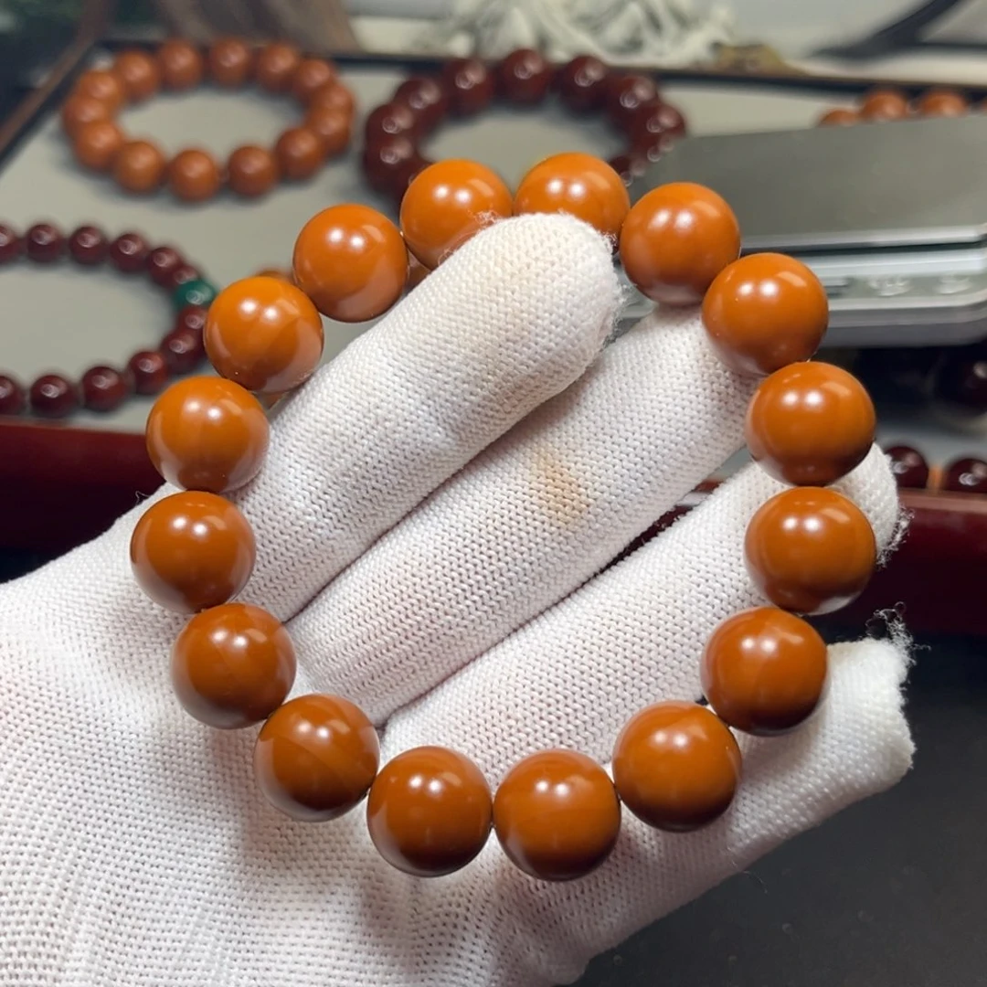 东***成吊坠橄榄核1.37+精品老树铁核 小孔