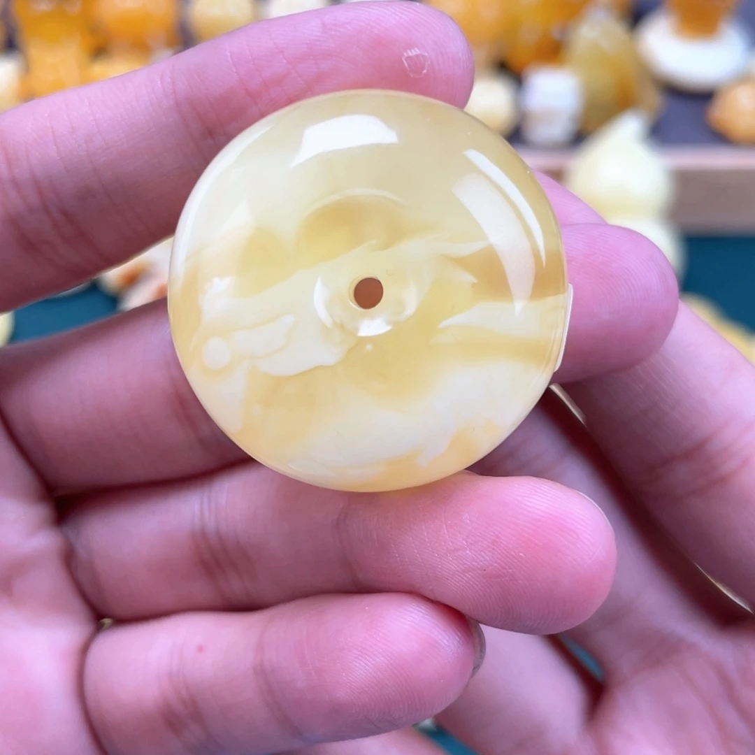琥珀未镶嵌裸石蜜蜡