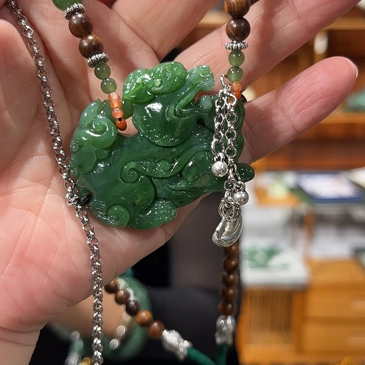 颈饰未镶嵌和田玉