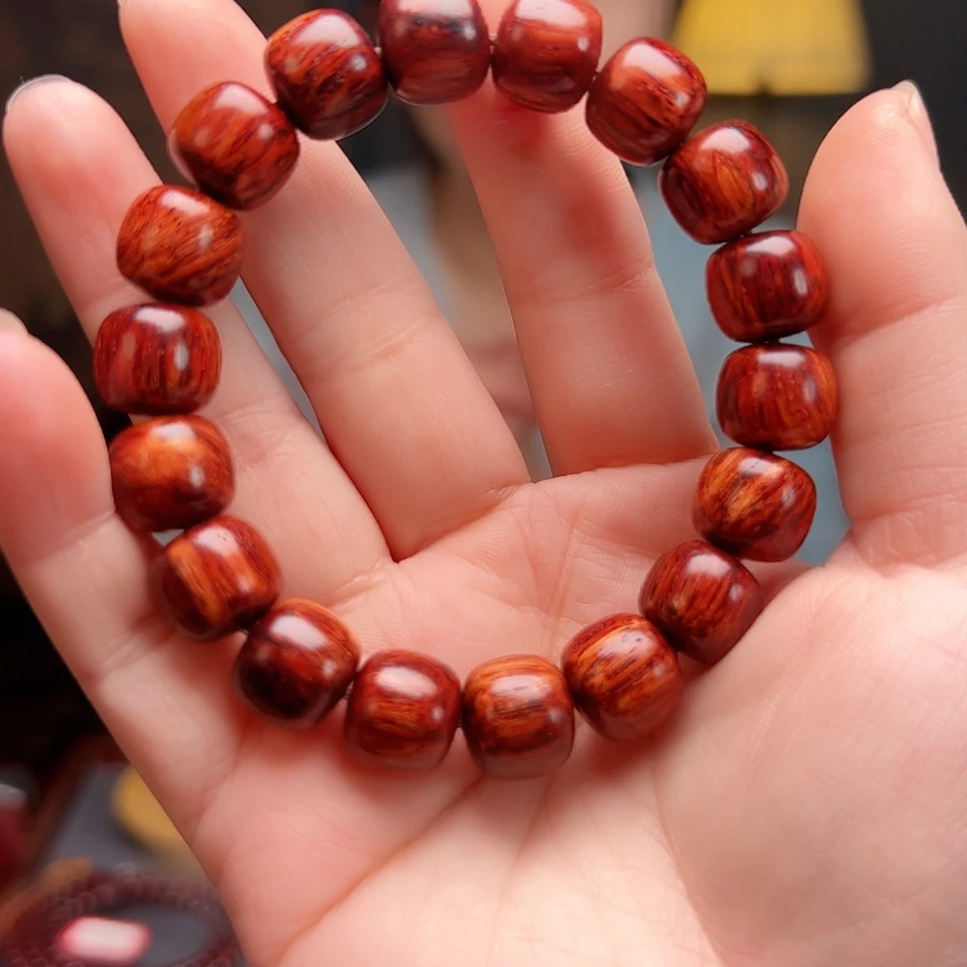 香枝木类成套家具红降手串