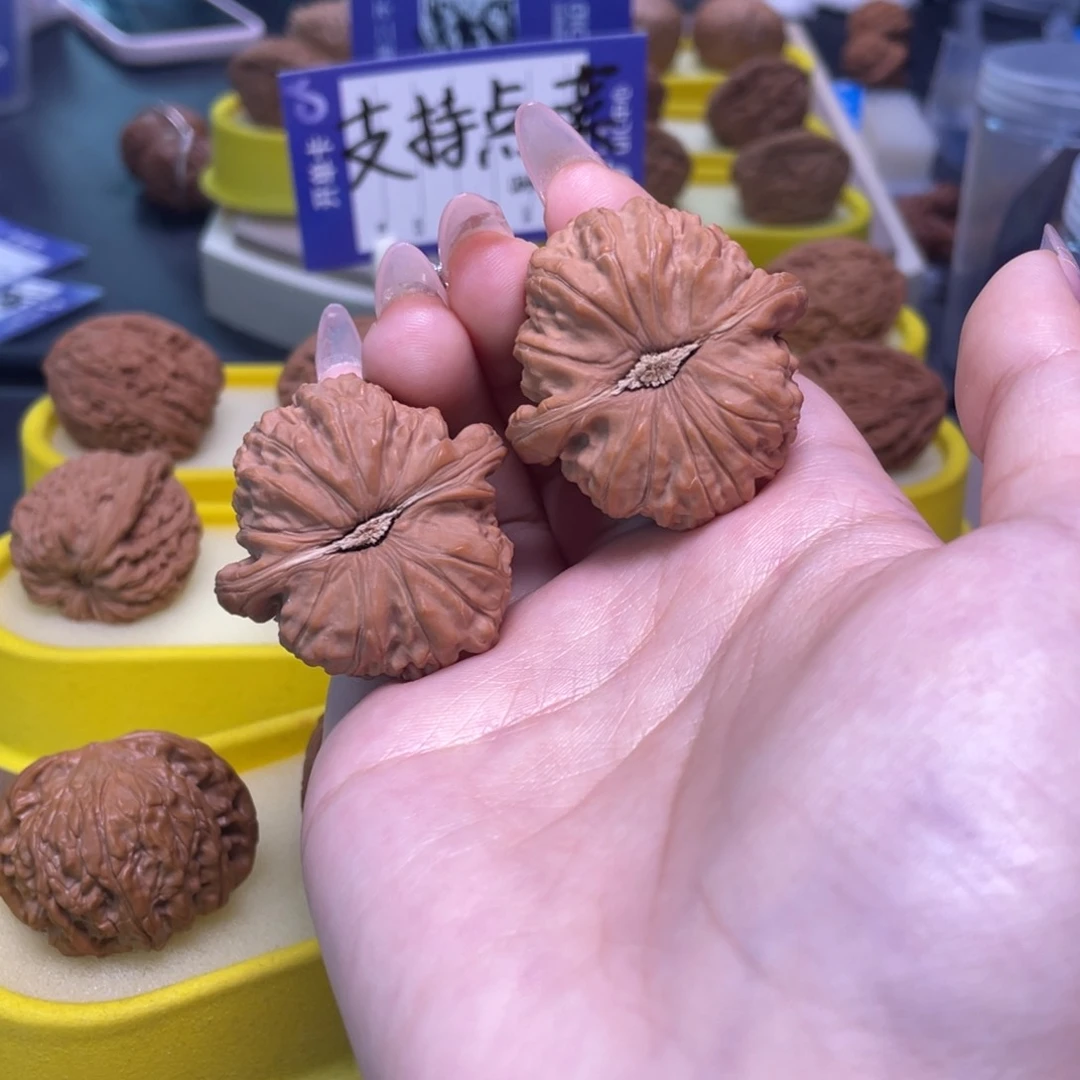 文玩核桃吊坠闷白40全