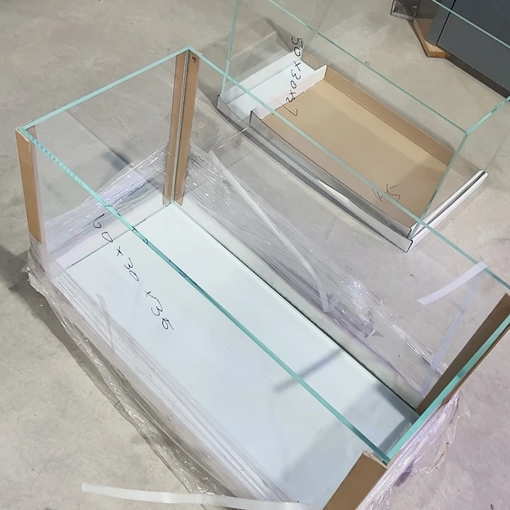 玻璃60.30.35裸缸送垫子