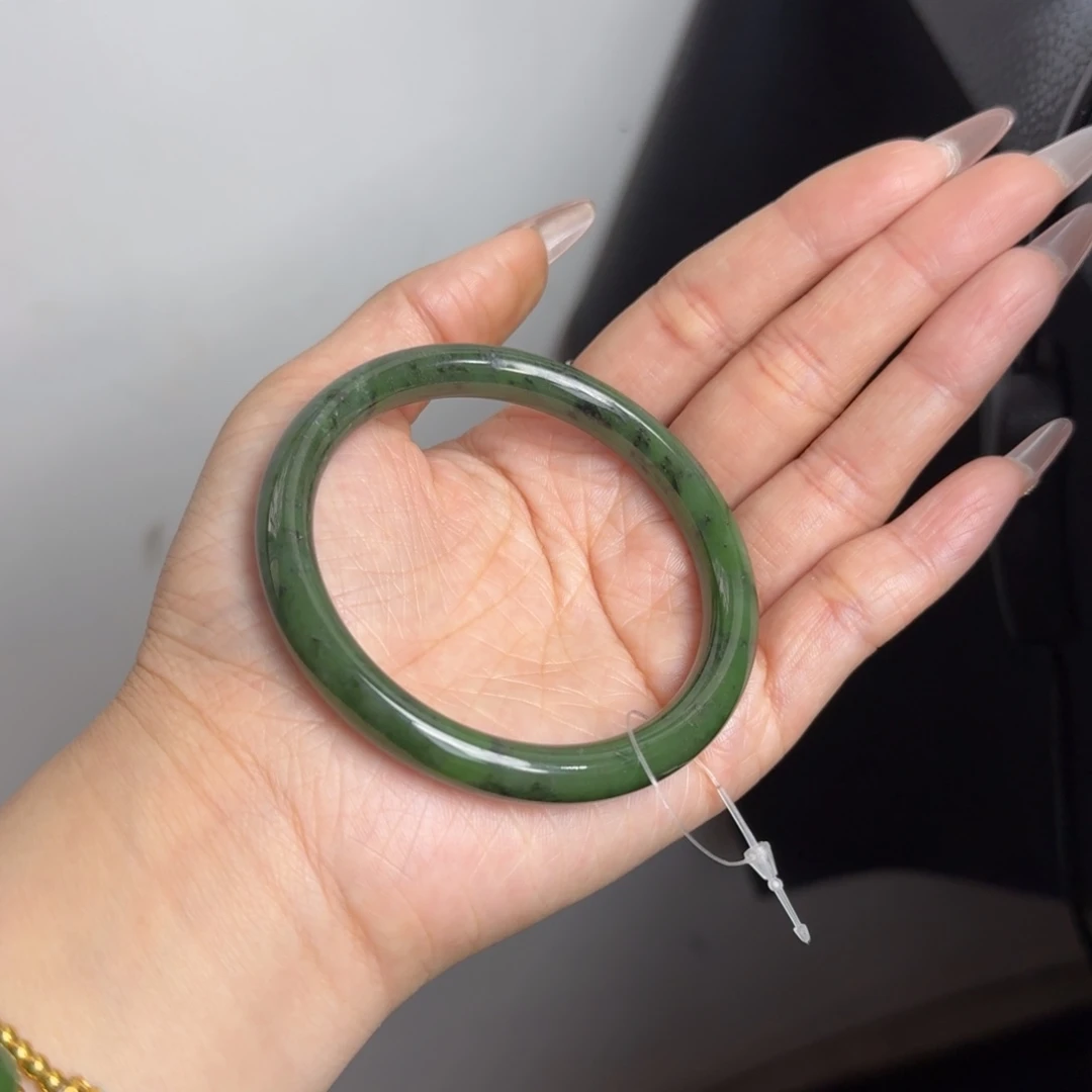 和田玉（碧玉）未镶嵌手镯