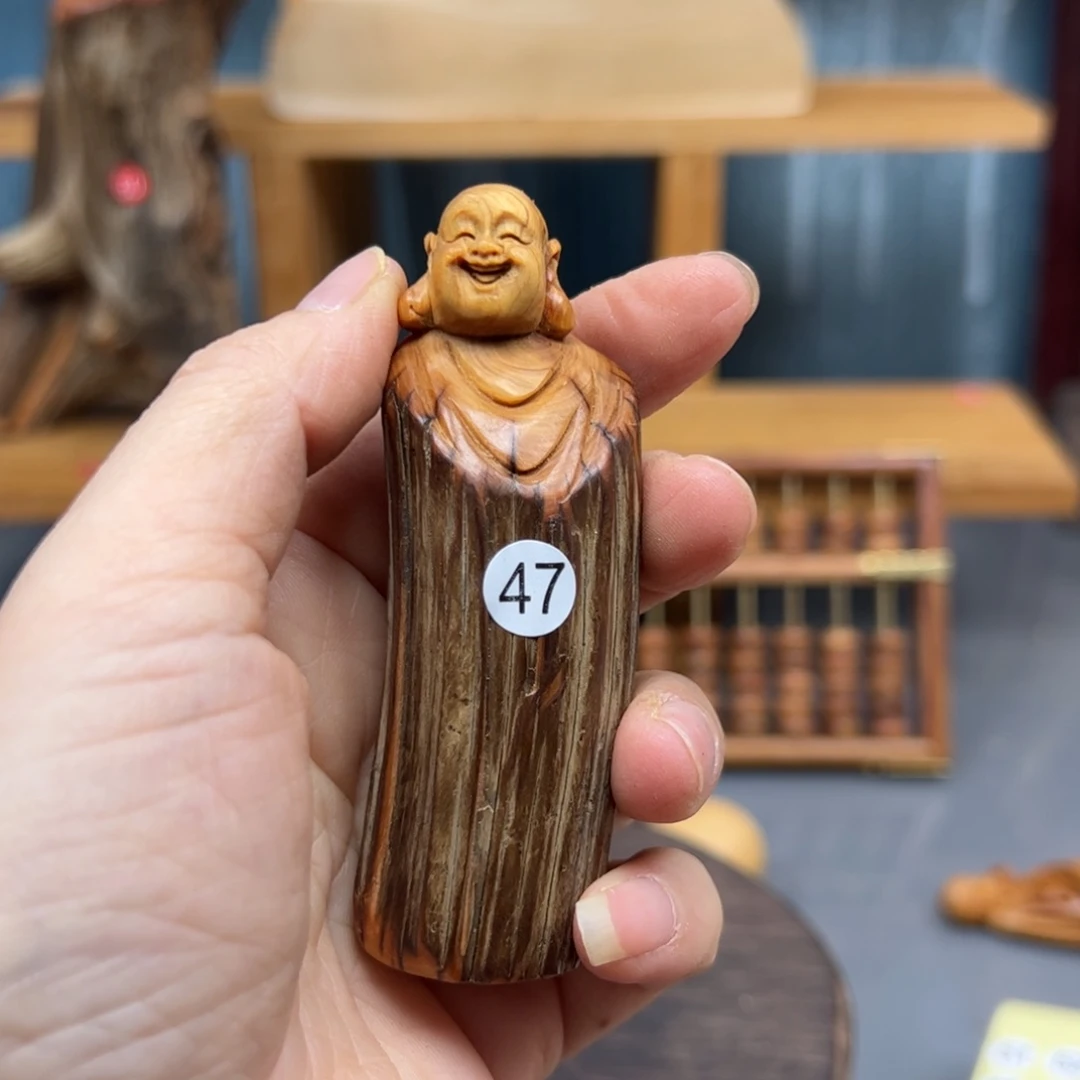 j***g木崖柏木摆件手把件