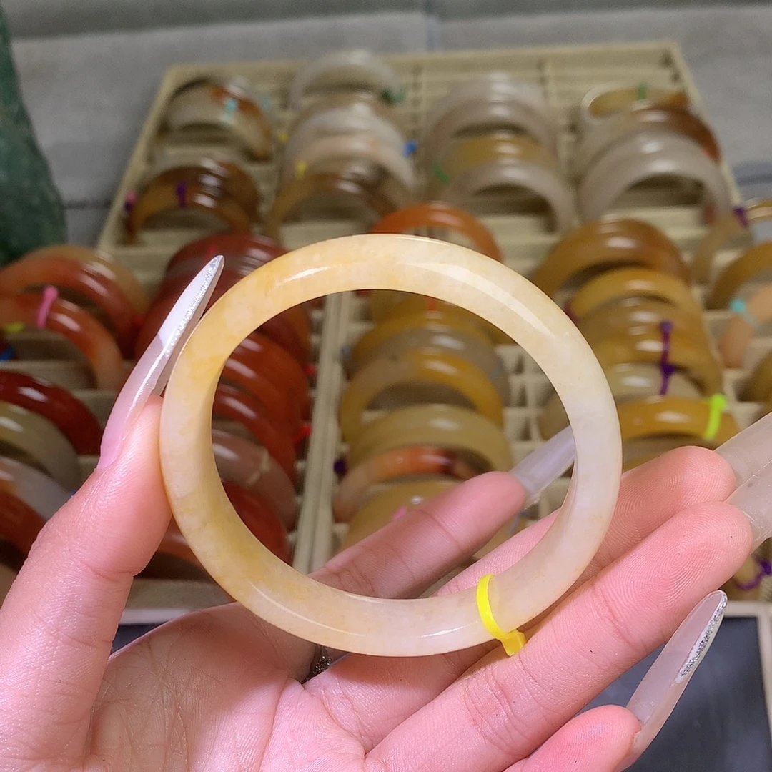 石英质玉（黄龙玉）未镶嵌手镯