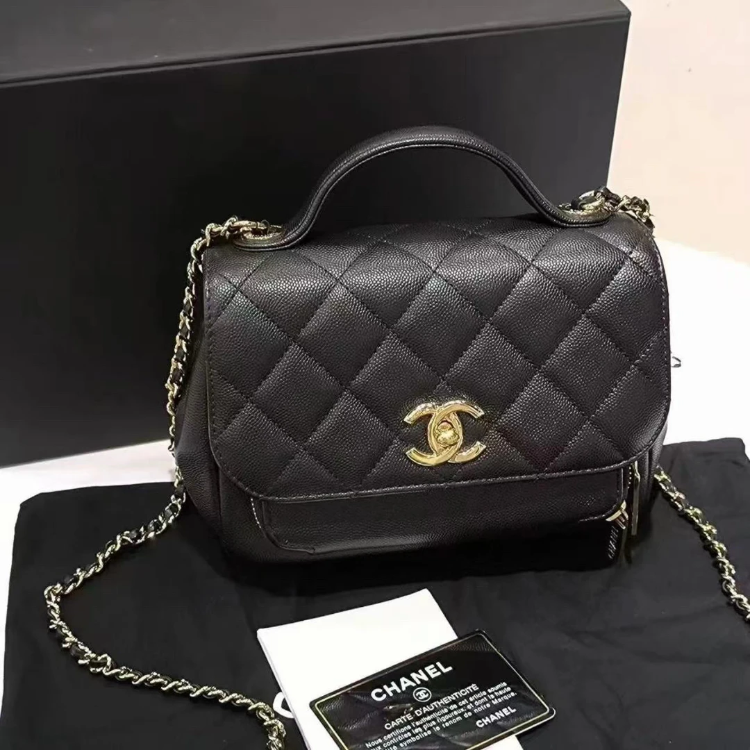 99新 Chanel/香奈儿 Chanel黑金荔枝纹邮差包 25120107-04